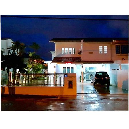 Kb50 Guesthouse Kuantan Bagian luar foto