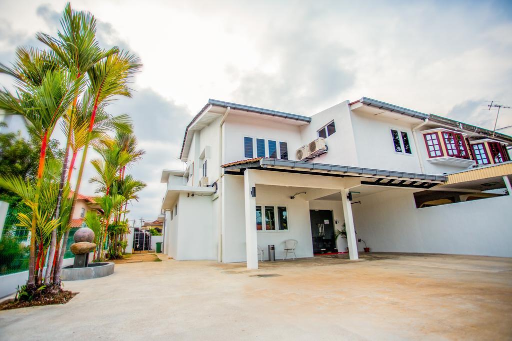 Kb50 Guesthouse Kuantan Bagian luar foto